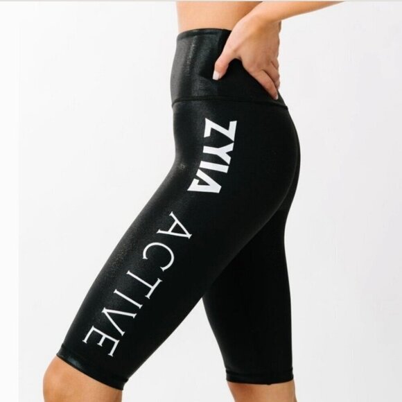 ZYIA Pants - Zyia Active Med Black Metallic Light N Tight Hustle Bike Active Women’s Shorts